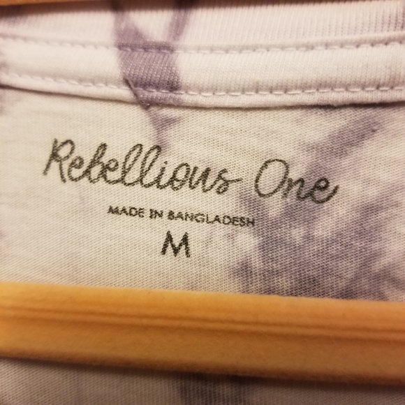 NWT Rebellious One Tie Dye Purple Butterfly Graphic Tee Crop Top Shirt Girls M - Picture 3 of 11